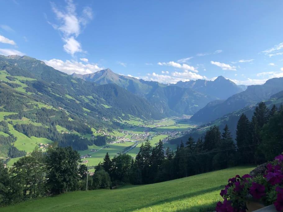 Ferienhaus Zillertal Panorama Blick Balkon Sauna Zellberg エクステリア 写真