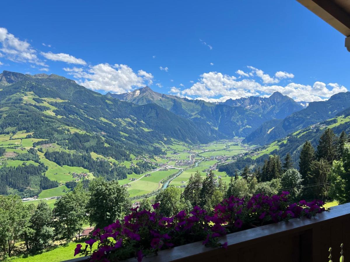 Ferienhaus Zillertal Panorama Blick Balkon Sauna Zellberg エクステリア 写真