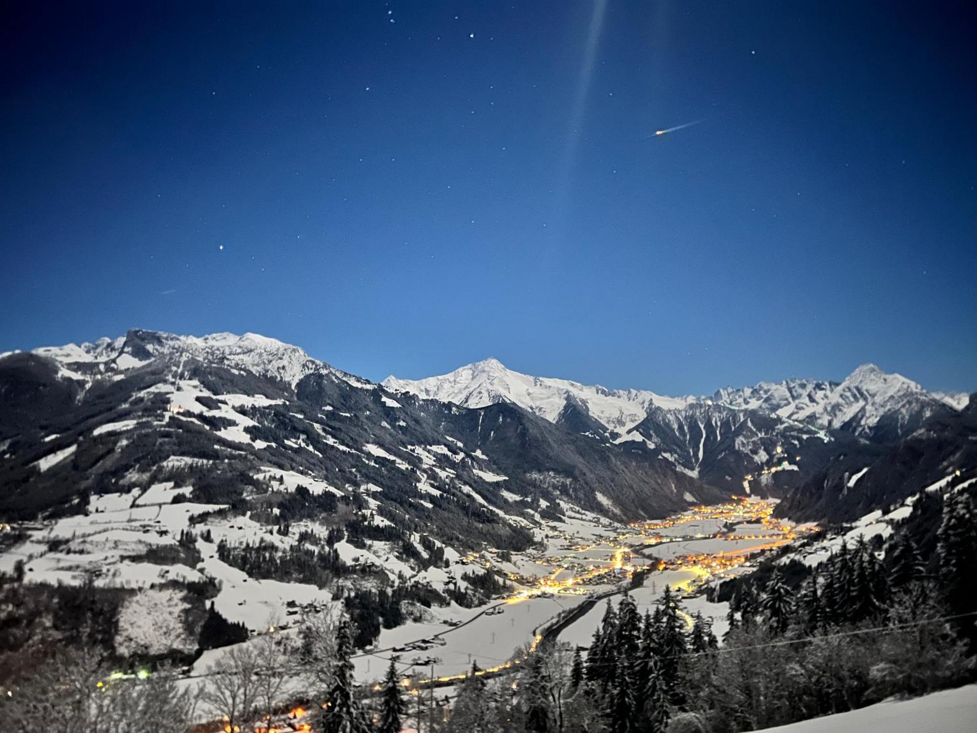 Ferienhaus Zillertal Panorama Blick Balkon Sauna Zellberg エクステリア 写真